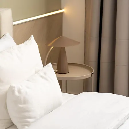 North By Urbanesq Cortina O