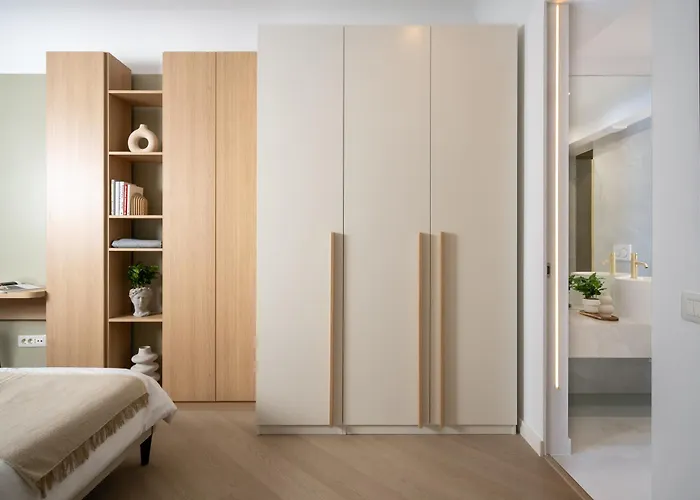 North By Urbanesq Cortina O * 布加勒斯特